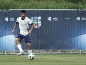 天博综合体育-利物浦英超球队现役球员名单与核心阵容分析